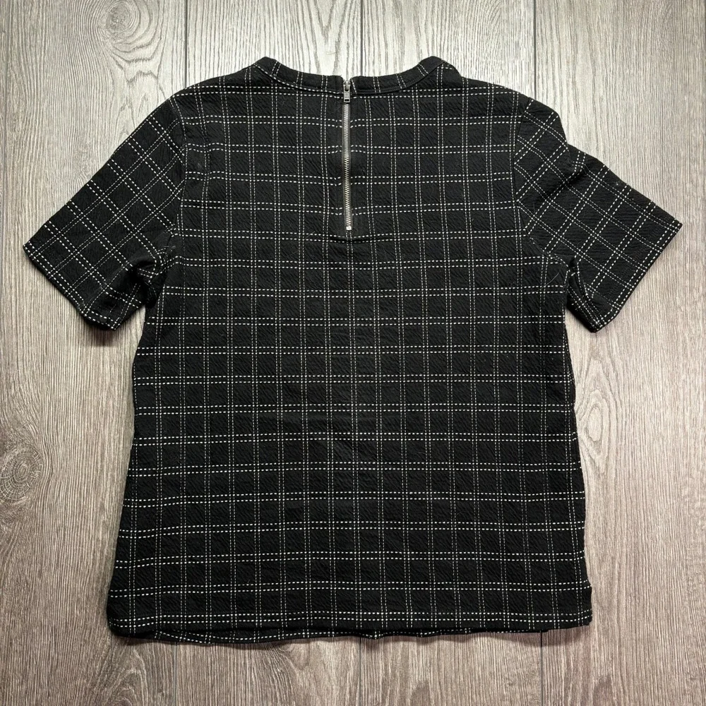 Anthropologie 9-H15 Black White Grid Windowpane Textured Short Sleeve Zipper Top - Picture 5 of 9